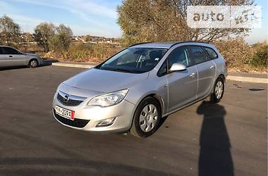 Універсал Opel Astra 2012 в Києві