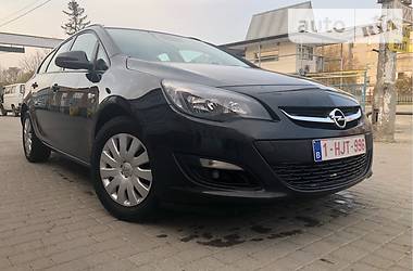 Універсал Opel Astra 2015 в Івано-Франківську