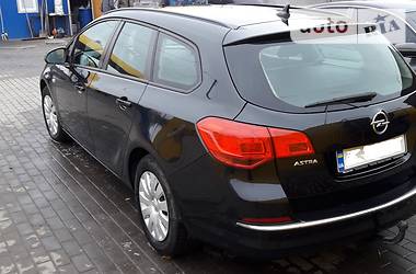 Универсал Opel Astra 2013 в Ровно