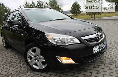 Универсал Opel Astra 2012 в Дрогобыче