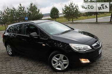 Универсал Opel Astra 2012 в Дрогобыче