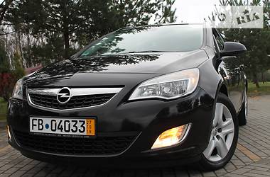 Универсал Opel Astra 2012 в Дрогобыче