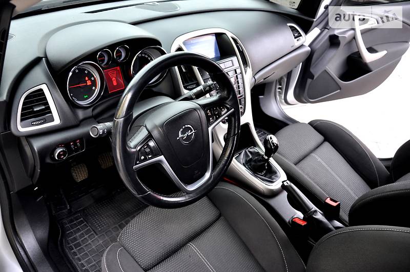 Універсал Opel Astra 2011 в Львові фото 13 Універсал Opel Astra 2011 в Львові
