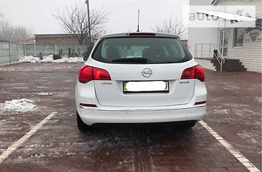 Універсал Opel Astra 2014 в Києві