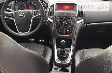 Универсал Opel Astra 2011 в Коломые