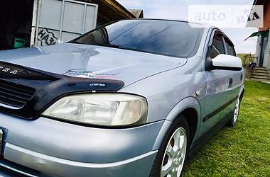 Хетчбек Opel Astra 2000 в 