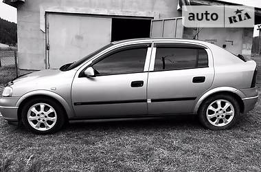 Хетчбек Opel Astra 2000 в 