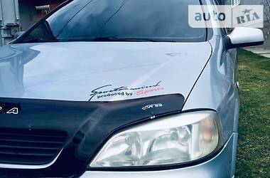 Хетчбек Opel Astra 2000 в 