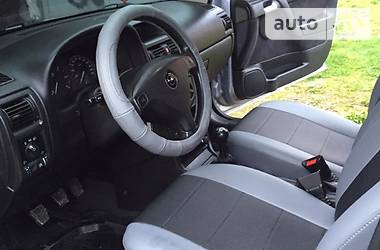 Хетчбек Opel Astra 2000 в 