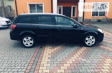 Універсал Opel Astra 2009 в Самборі