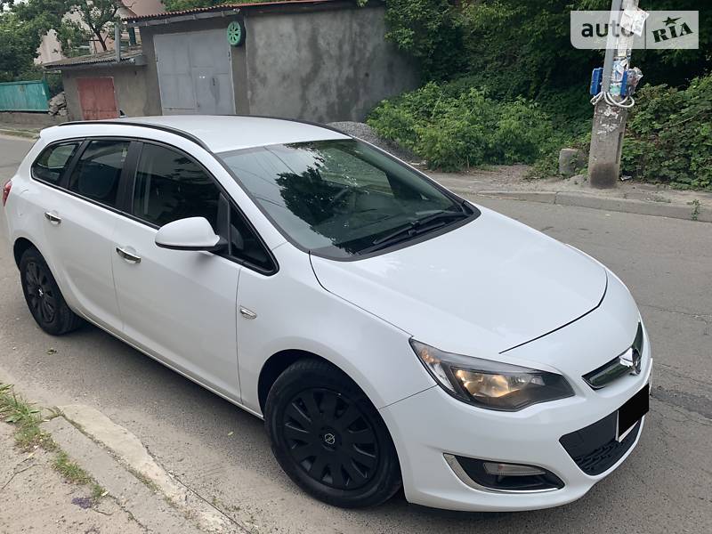 Універсал Opel Astra 2012 в Києві