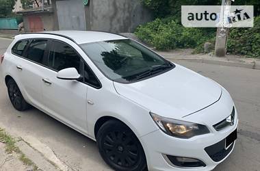 Універсал Opel Astra 2012 в 