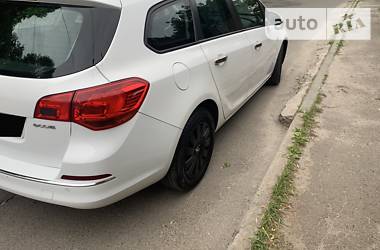 Універсал Opel Astra 2012 в 