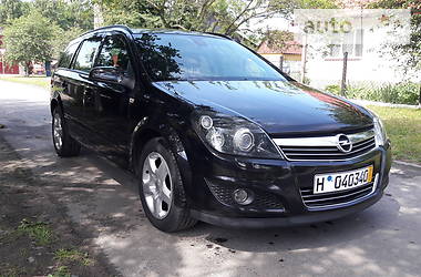 Универсал Opel Astra 2008 в Нововолынске