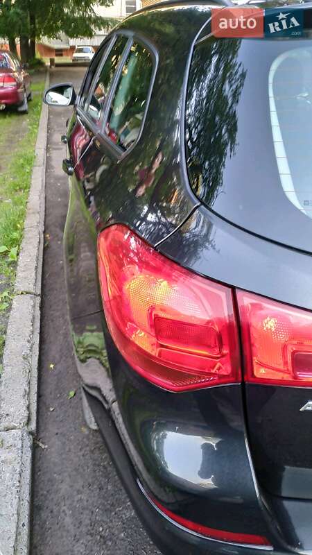 Универсал Opel Astra 2011 в Львове