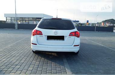 Універсал Opel Astra 2011 в 
