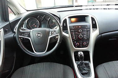 Хетчбек Opel Astra 2009 в 