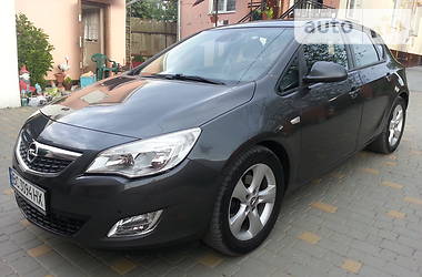 Хетчбек Opel Astra 2009 в 