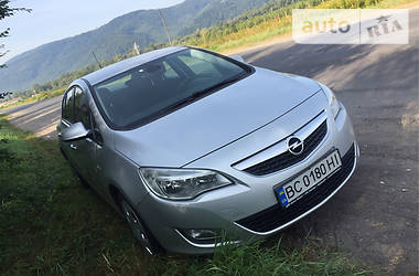 Хэтчбек Opel Astra 2010 в Хусте