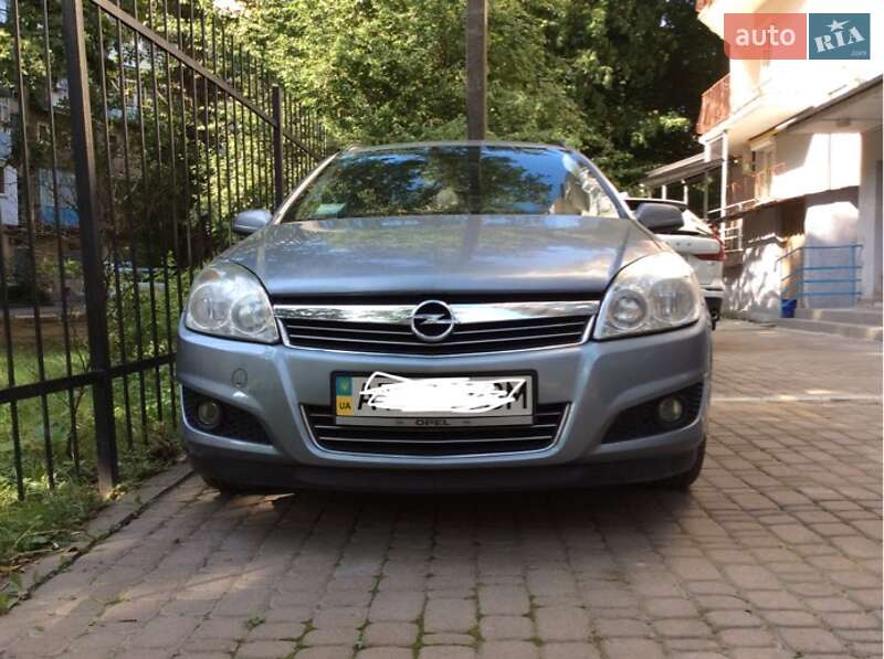 Универсал Opel Astra 2008 в Ивано-Франковске
