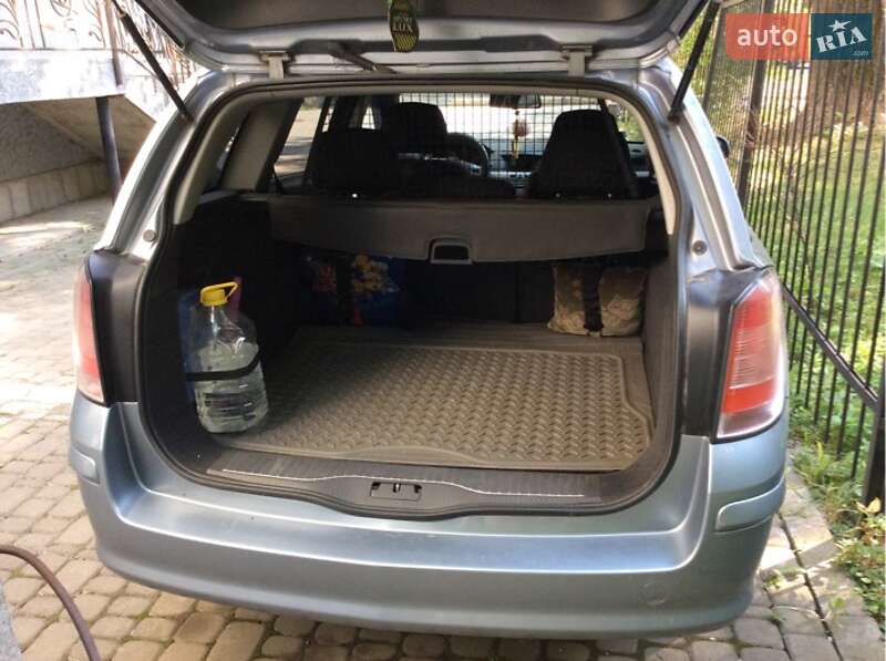 Универсал Opel Astra 2008 в Ивано-Франковске