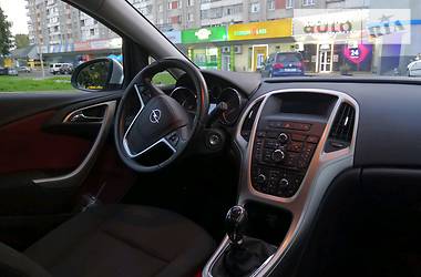 Универсал Opel Astra 2011 в Львове