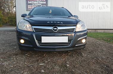 Универсал Opel Astra 2008 в Городке