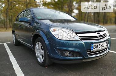 Хэтчбек Opel Astra 2007 в Кропивницком