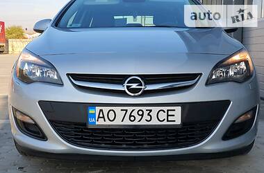 Универсал Opel Astra 2014 в Мукачево