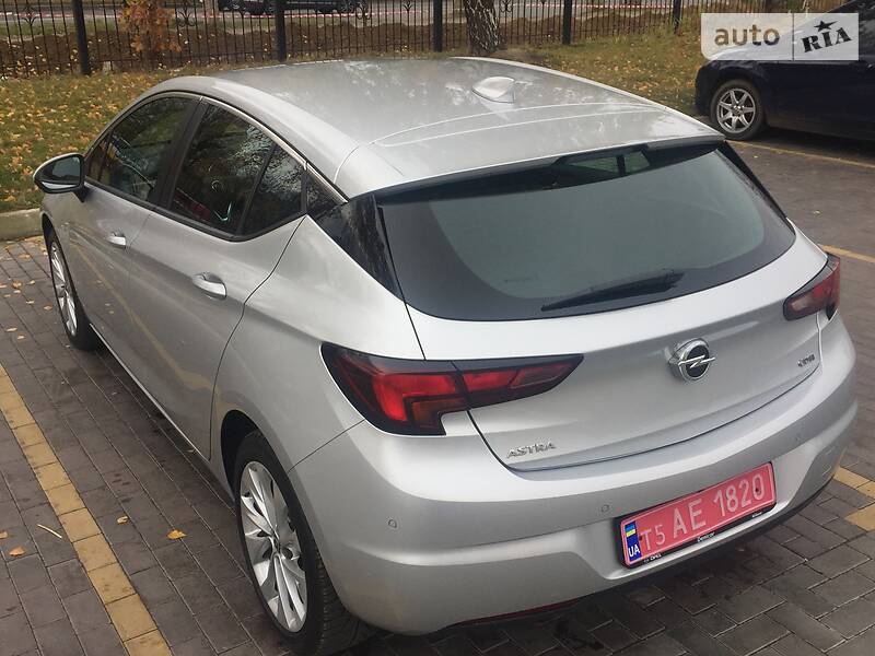 Хэтчбек Opel Astra 2016 в Киеве