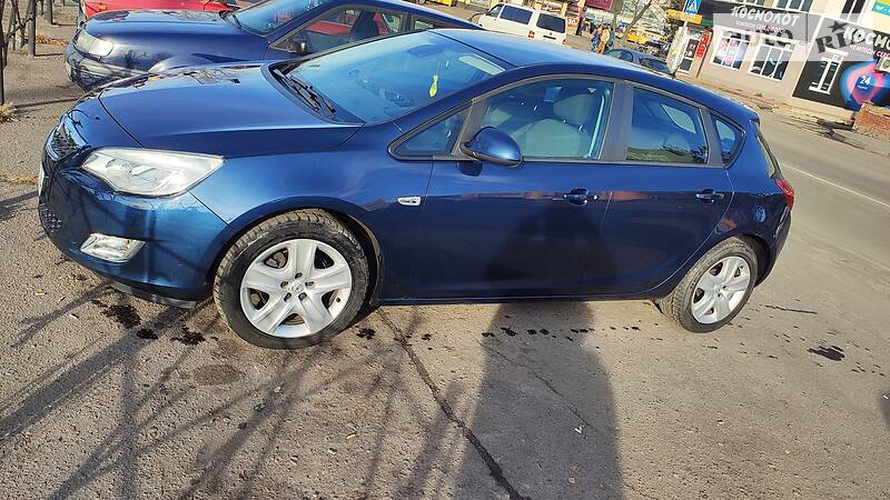 Хетчбек Opel Astra 2010 в Шептицькому