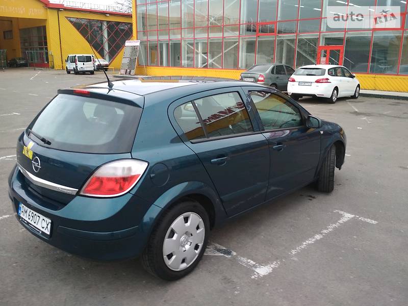 Хэтчбек Opel Astra 2007 в Житомире