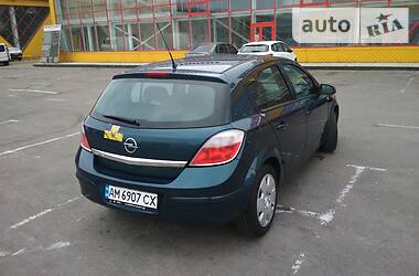 Хэтчбек Opel Astra 2007 в Житомире