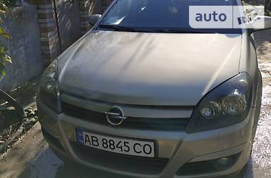 Хэтчбек Opel Astra 2004 в Ладыжине