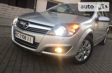 Универсал Opel Astra 2009 в Львове