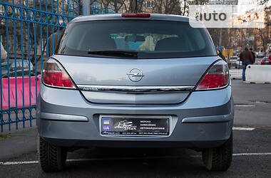 Хэтчбек Opel Astra 2009 в Киеве