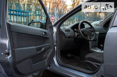 Хэтчбек Opel Astra 2009 в Киеве