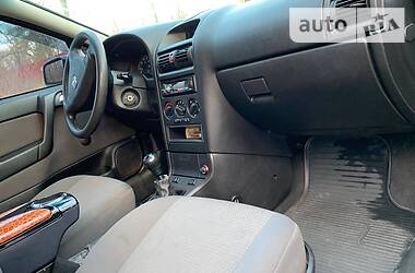 Седан Opel Astra 2006 в Дрогобыче