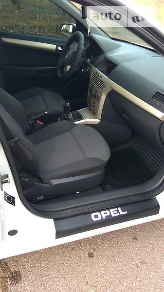 Универсал Opel Astra 2008 в Скадовске