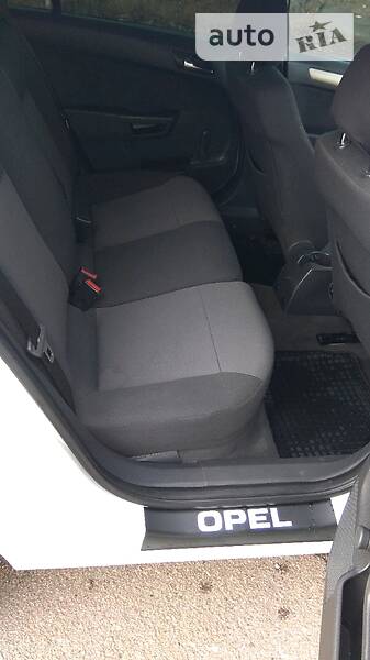Универсал Opel Astra 2008 в Скадовске