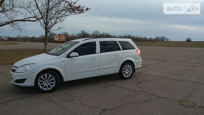 Универсал Opel Astra 2008 в Скадовске