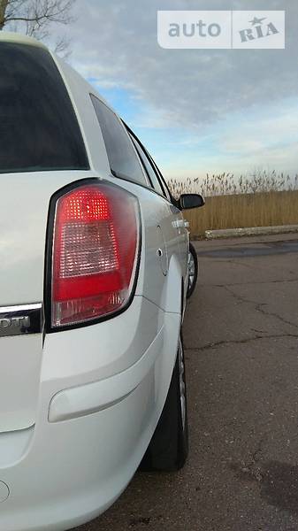 Универсал Opel Astra 2008 в Скадовске