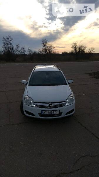 Универсал Opel Astra 2008 в Скадовске