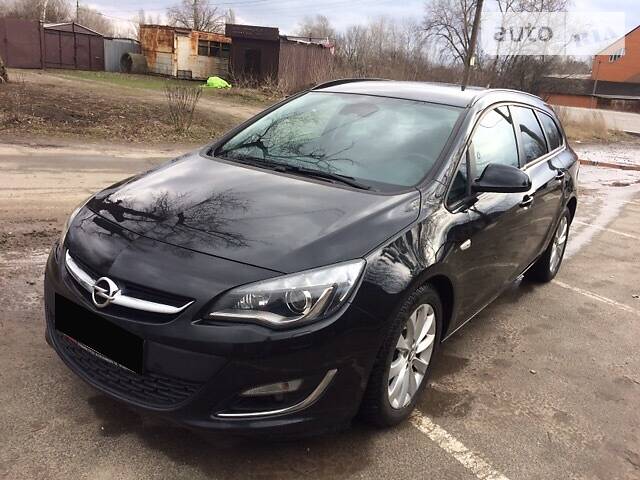 Універсал Opel Astra 2013 в Києві