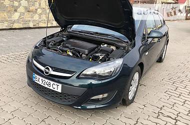 Универсал Opel Astra 2014 в Хмельницком