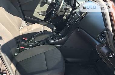 Універсал Opel Astra 2012 в 