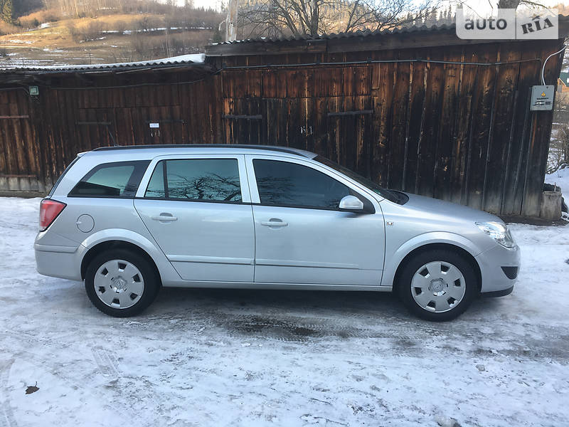 Універсал Opel Astra 2008 в Сколе