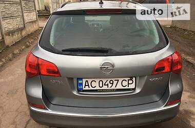 Универсал Opel Astra 2014 в Нововолынске