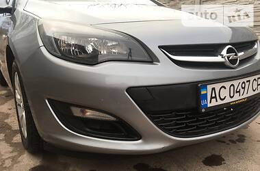 Универсал Opel Astra 2014 в Нововолынске