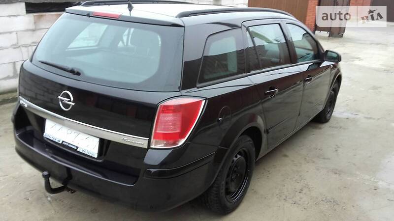 Універсал Opel Astra 2005 в Луцьку